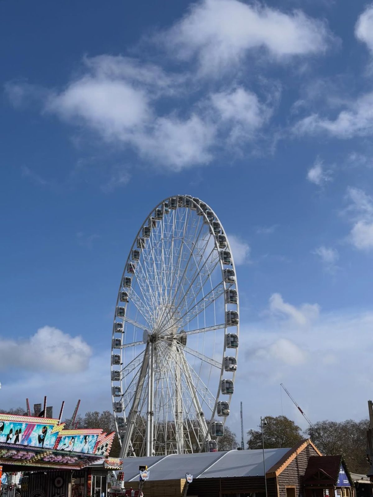 Η Δούκισσα Νομικού στο Λονδίνο μαζί με τα παιδιά της