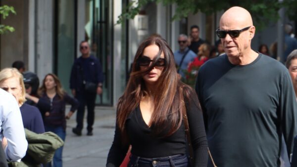 Η Ελπίδα Ιακωβίδου και ο Τζώνη Καλημέρης