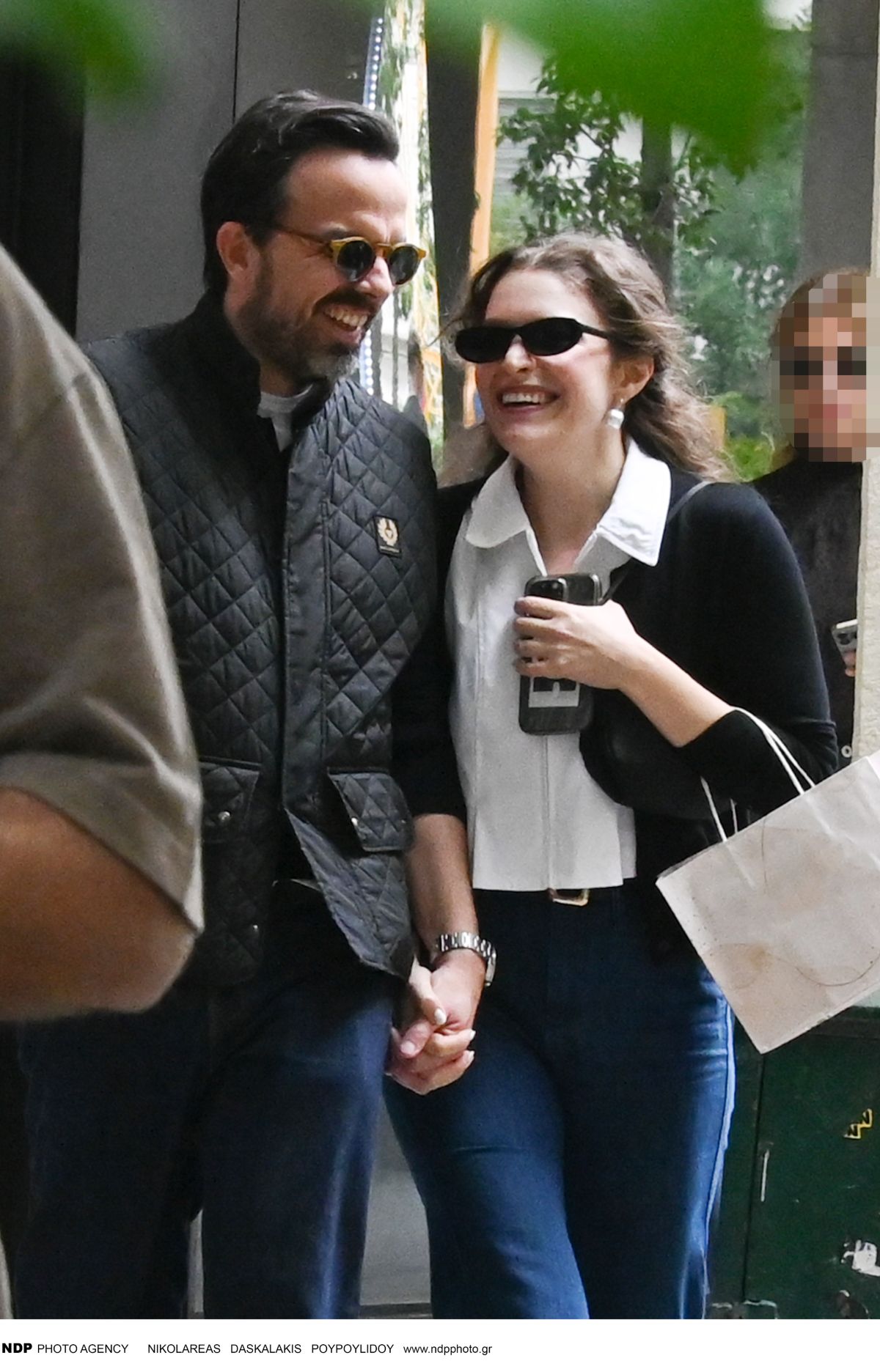 Η Καλλιόπη Χάσκα χέρι χέρι με τον σύντροφό της στο Κολωνάκι