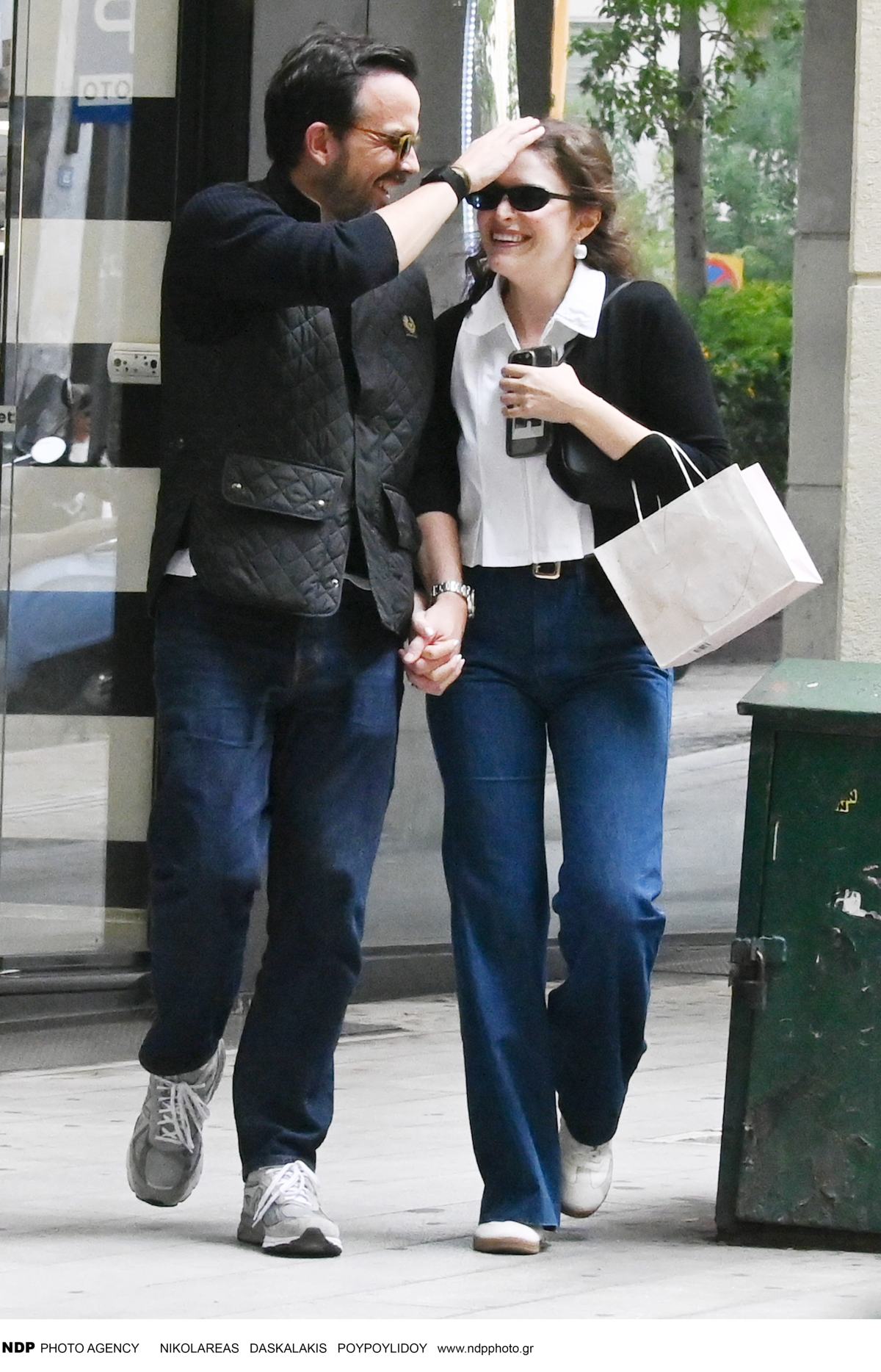 Η Καλλιόπη Χάσκα χέρι χέρι με τον σύντροφό της στο Κολωνάκι