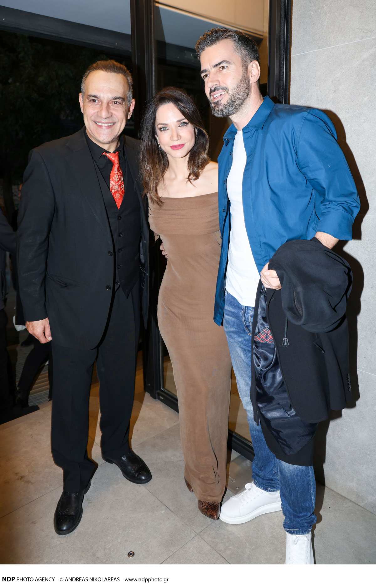 Η Κατερίνα Γερονικολού και ο Γιάννης Τσιμιτσέλης στην πρεμιέρα "Το Όνομα"