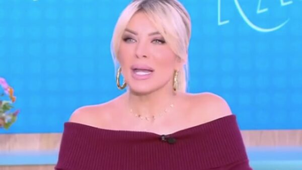 Η Κατερίνα Καινούργιου στο Super Κατερίνα