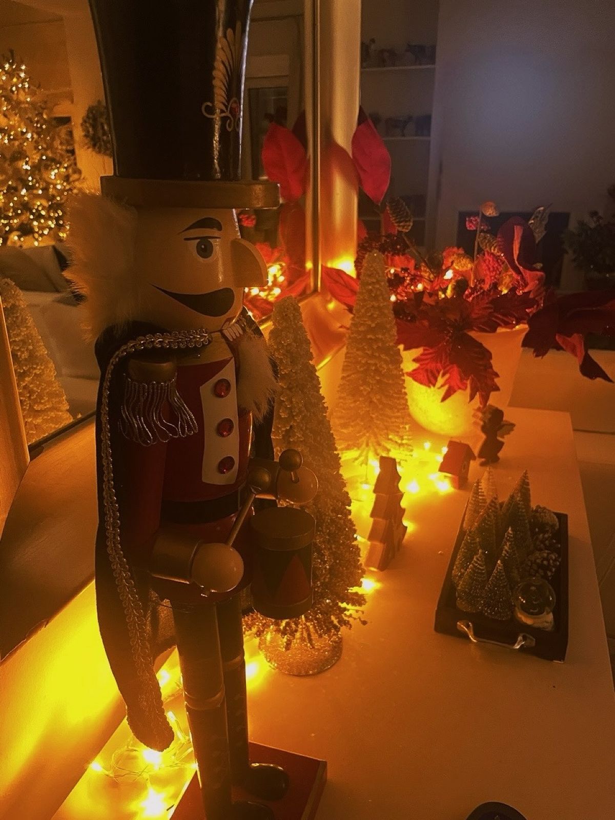 Το στολισμένο σπίτι της Ρούλας Κορομηλά