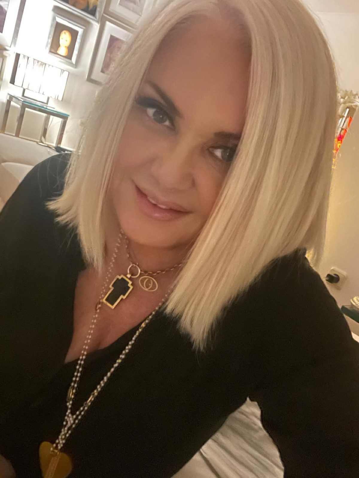 Η Ρούλα Κορομηλά