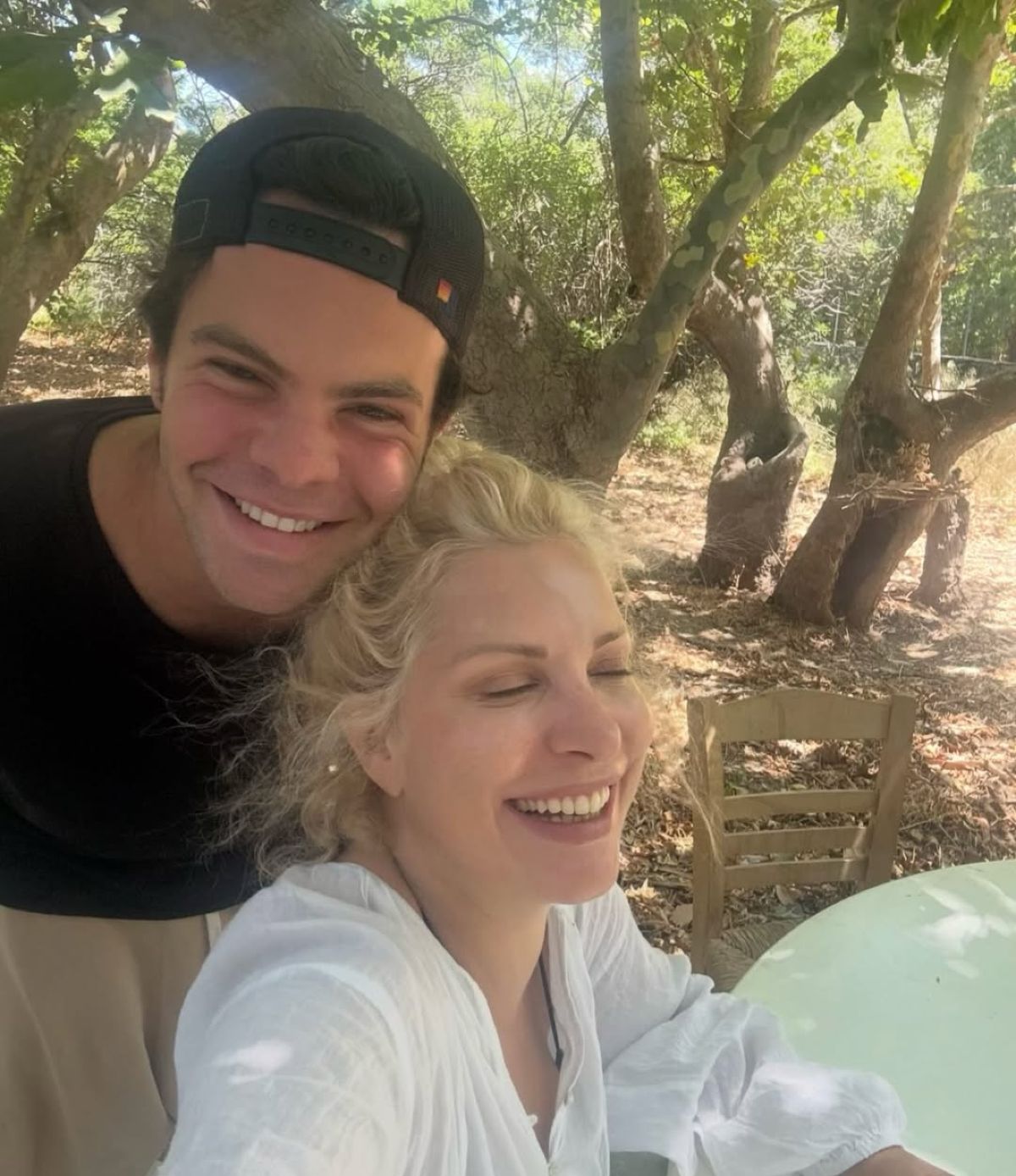 Ο Άγγελος Λάτσιος και η Ελένη Μενεγάκη σε διακοπές