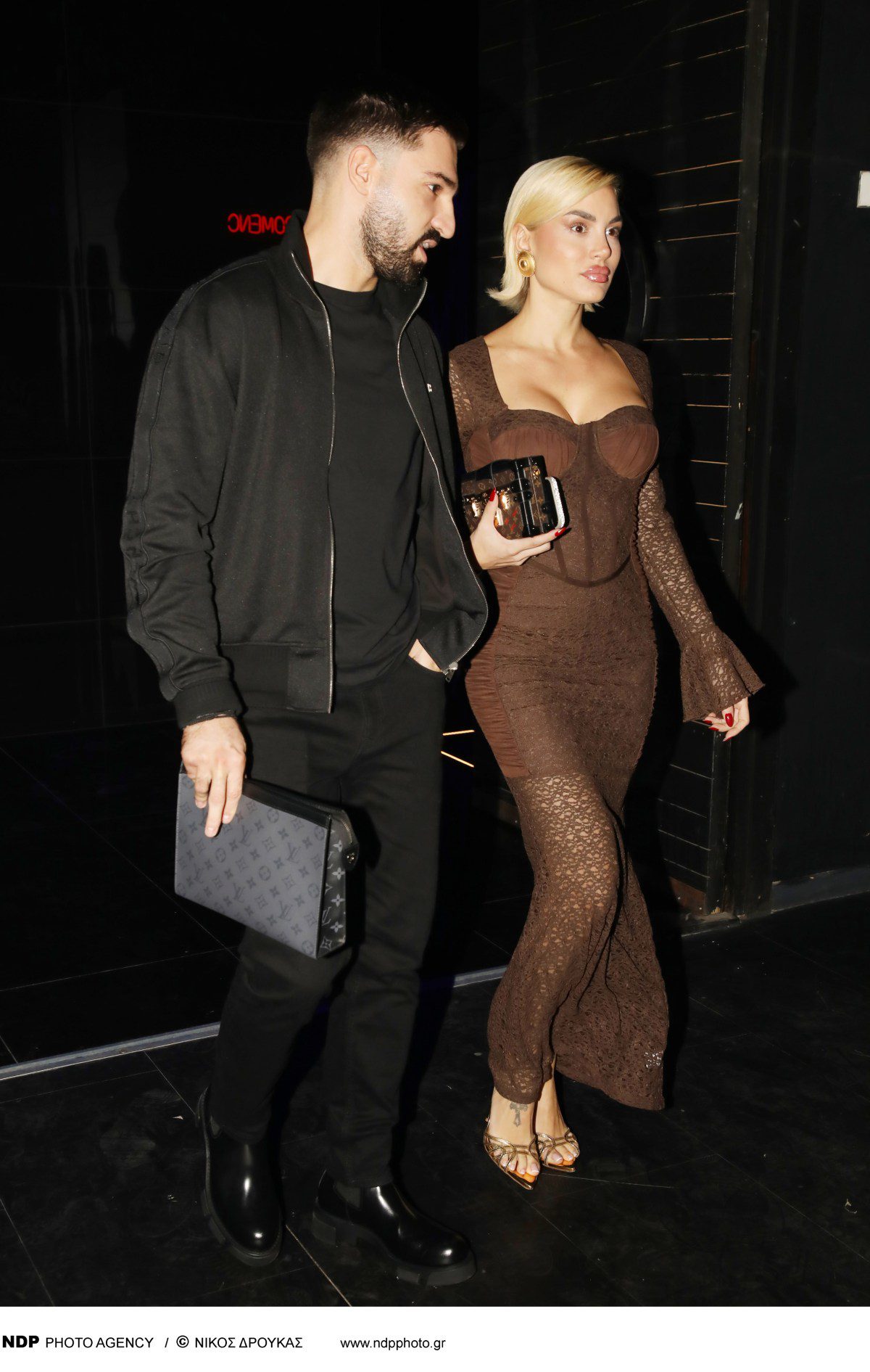 Η Αλεξάνδρα Παναγιώταρου και ο Αλέξανδρος Λυκούδης στα μπουζούκια