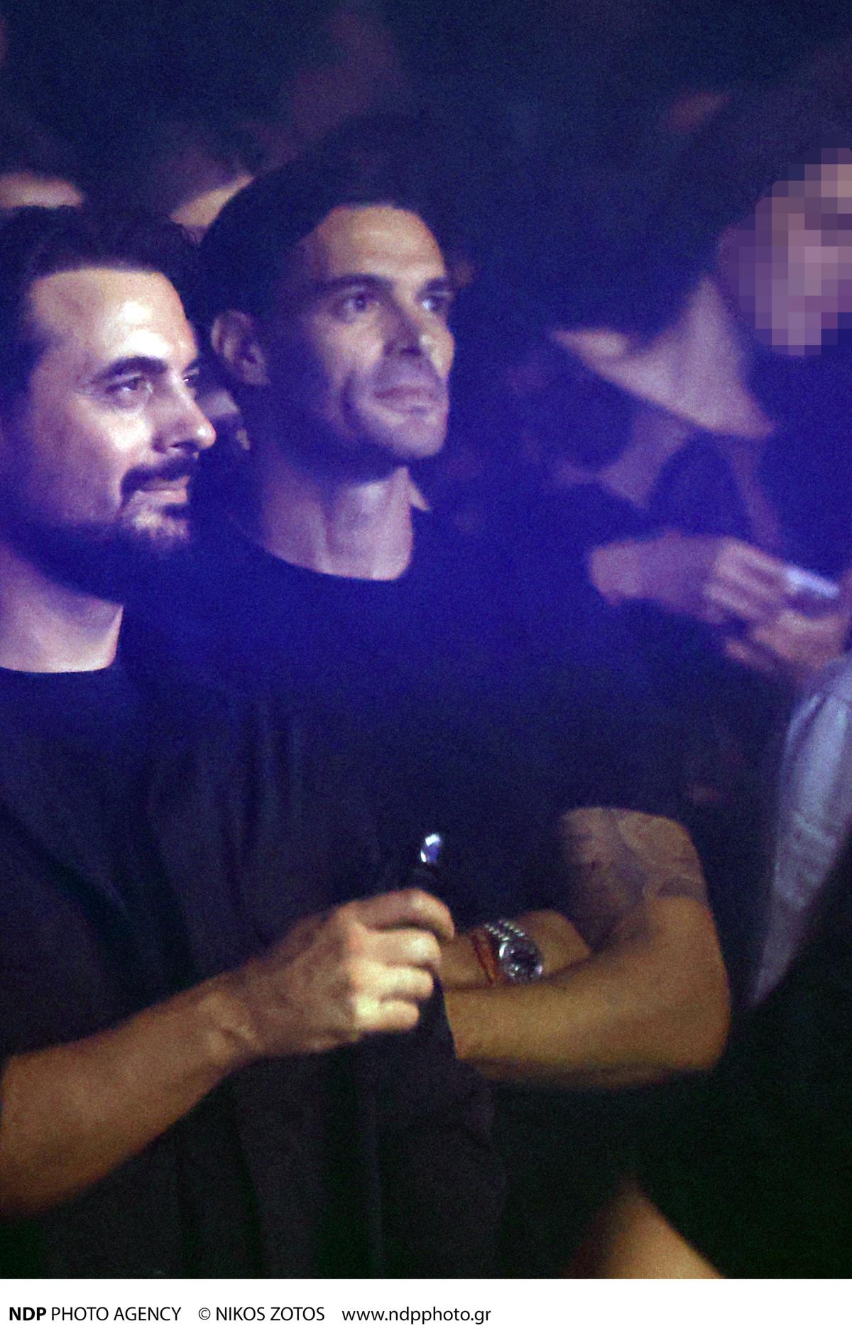 Ο Αλμπέρτο Μποτία χαζεύει την Ελένη Φουρέιρα στο Lohan