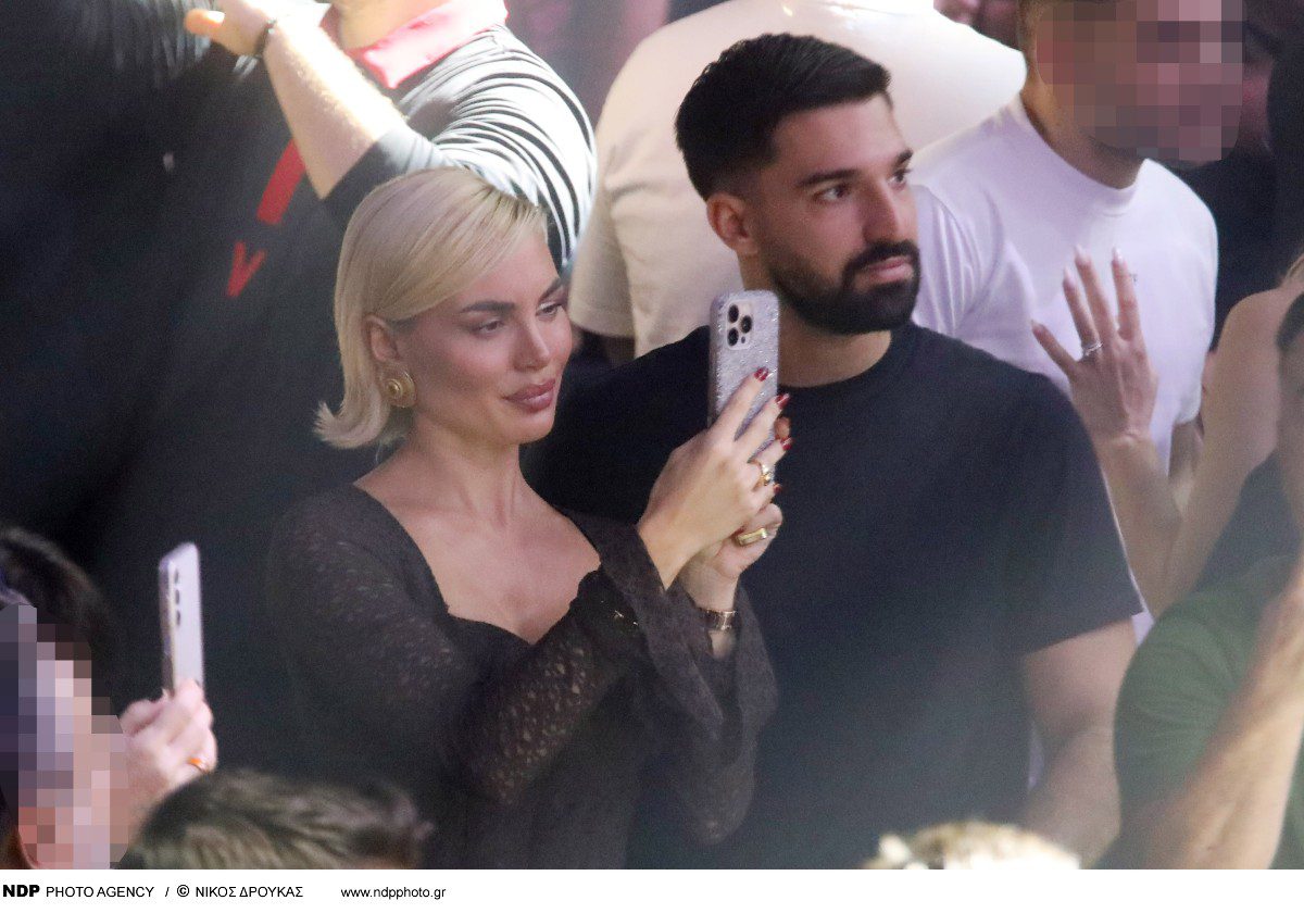 Η Αλεξάνδρα Παναγιώταρου και ο Αλέξανδρος Λυκούδης στα μπουζούκια