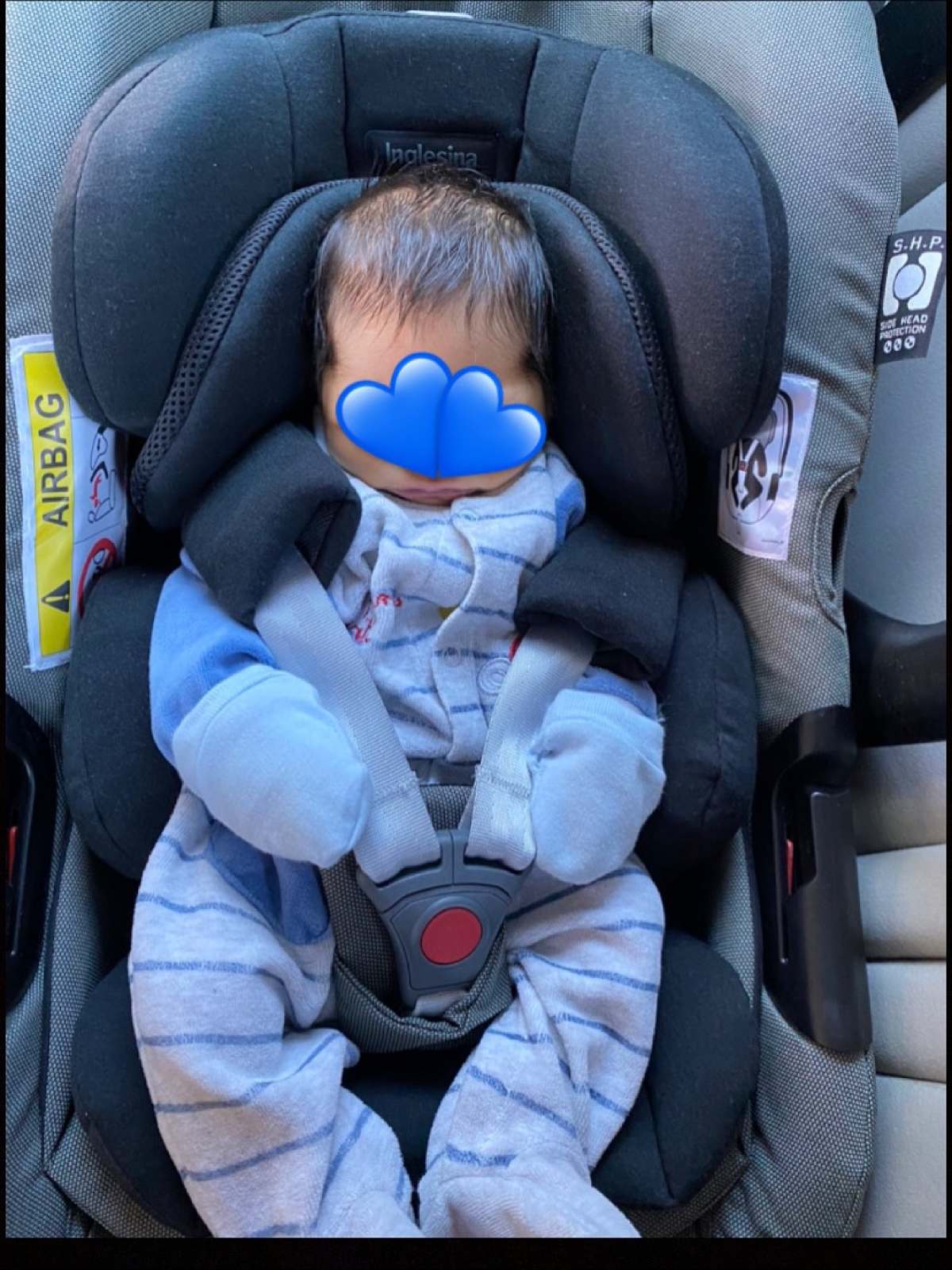 Η Παρασκευή Κερασιώτη με το μωρό της