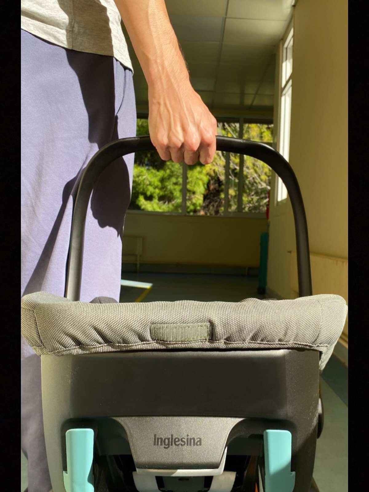 Η Παρασκευή Κερασιώτη με το μωρό της