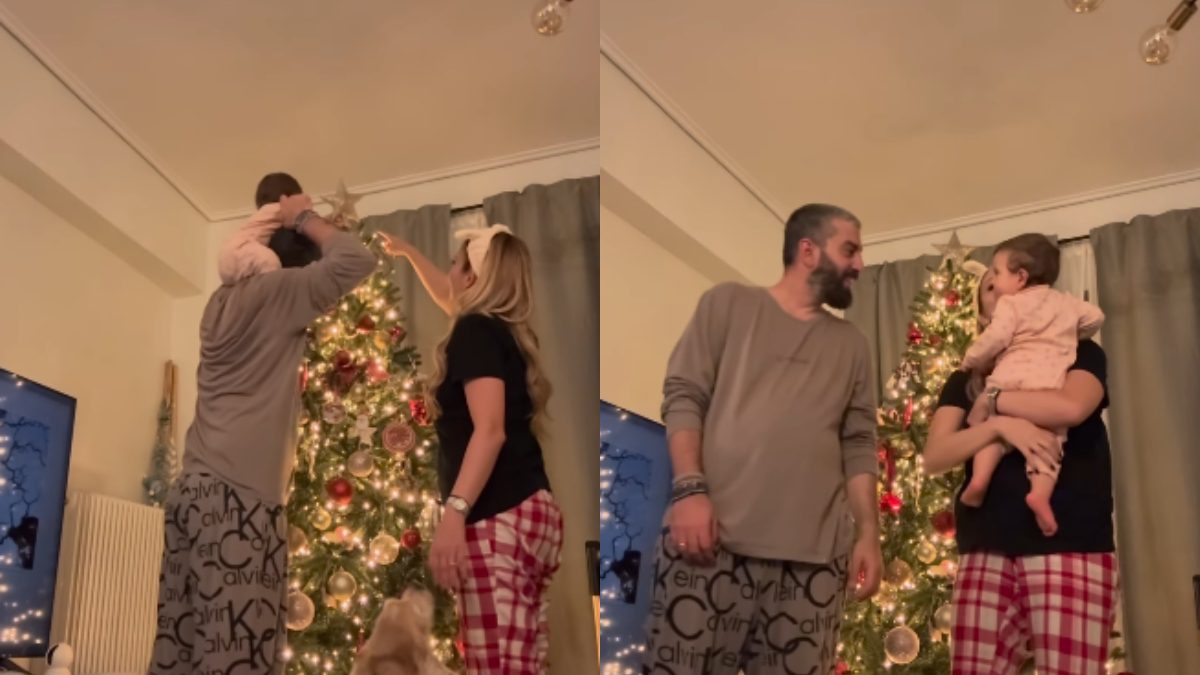 Η Φωτεινή Πετρογιάννη και η οικογένειά της μπροστά στο Χριστουγεννιάτικο δέντρο