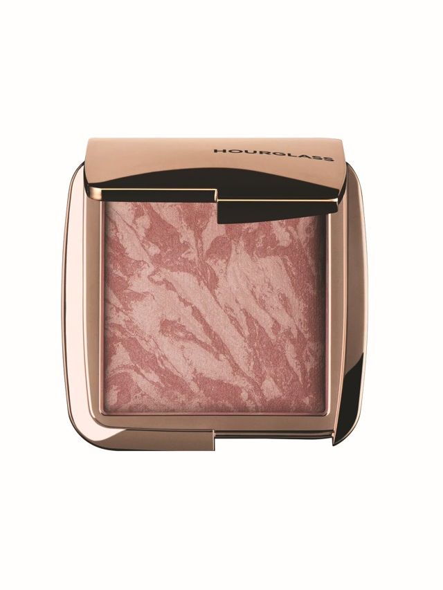 Χριστούγεννα 2025: Οι νέες γιορτινές τάσεις μακιγιάζ μέσα από τα πιο hot Sephora προϊόντα