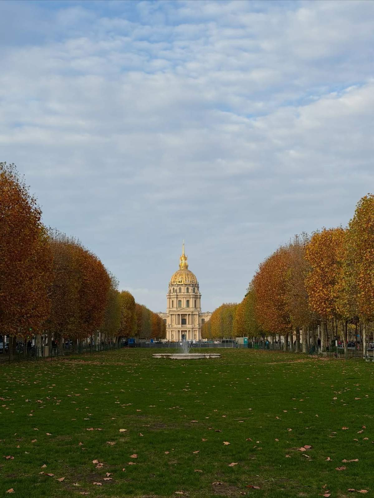 Η Σιμώνη Χριστοδούλου και ο Ανδρέας Γεωργίου στο Παρίσι
