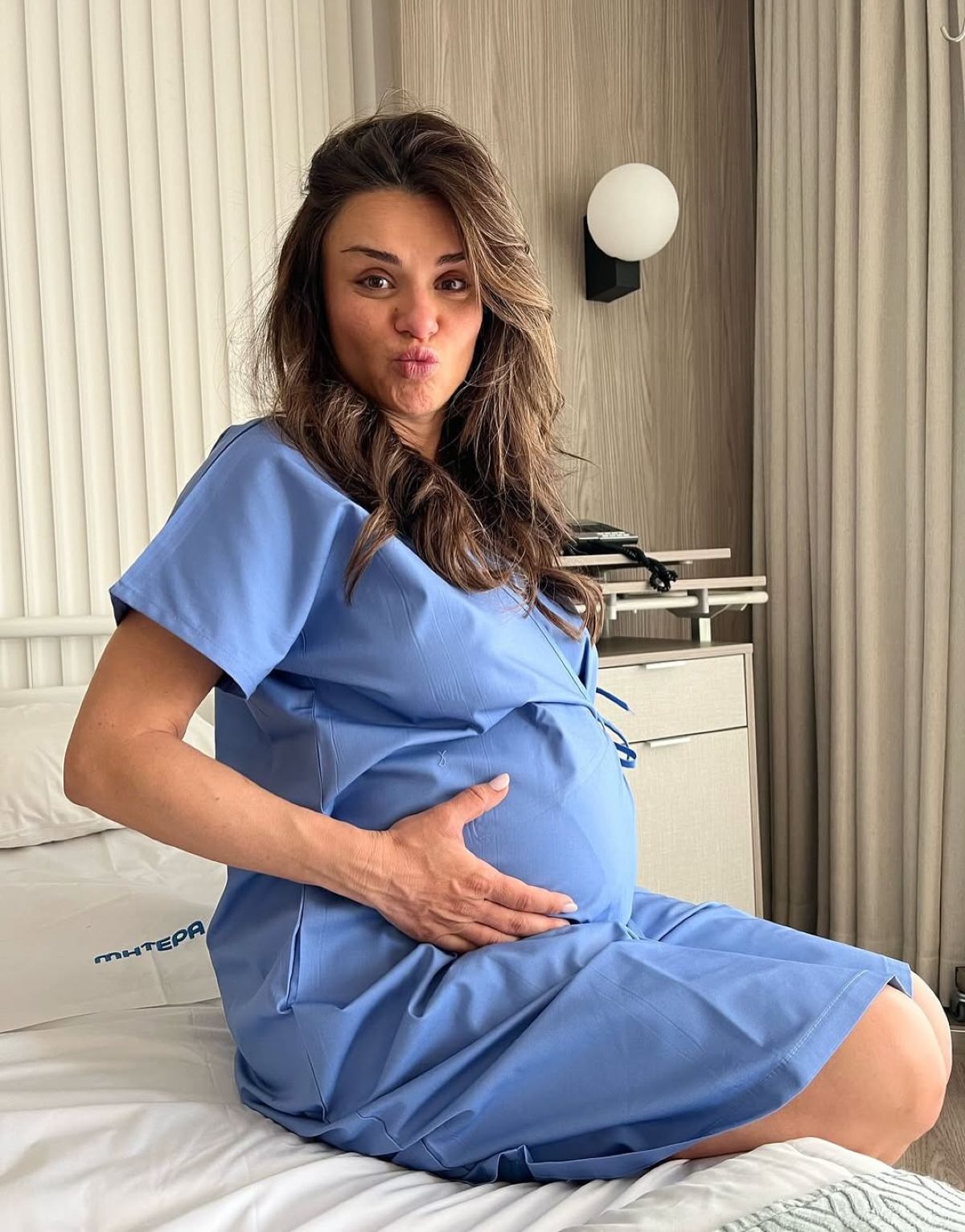 Η Ελένη Τσολάκη λίγο πριν γεννήσει