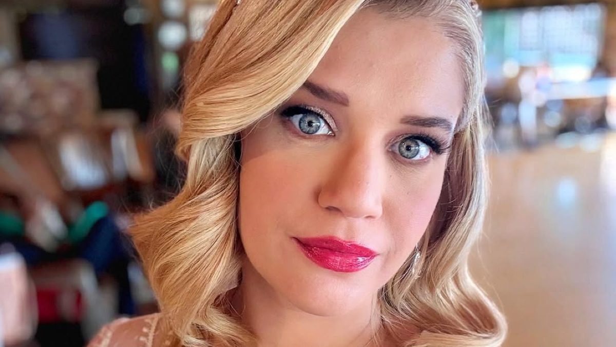 Η Τζένη Θεωνά