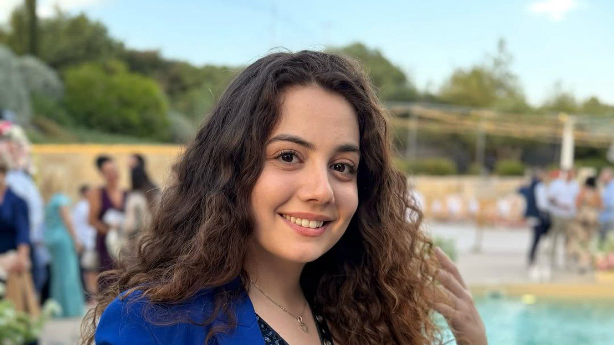 Στέφανη Χαραλάμπους