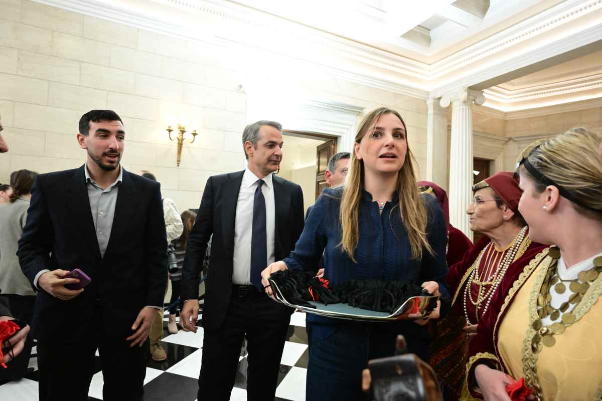 Ο Κυριακός Μητσοτάκης με την κόρη του Σοφία στο Μέγαρο Μαξίμου