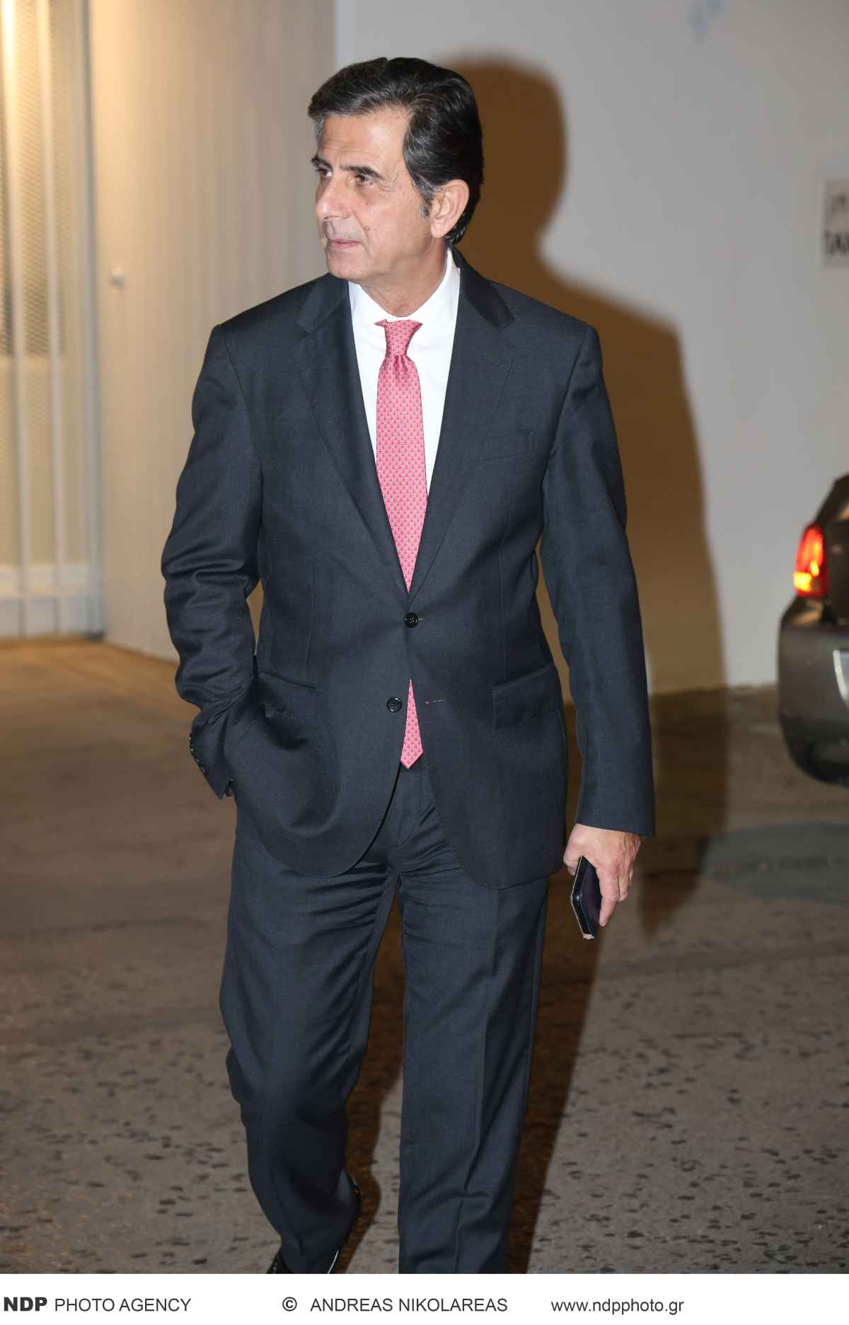 Χριστουγεννιάτικη δεξίωση της Γκίλφοϊλ στην πρεσβευτική κατοικία της – Πολιτικοί και επιχειρηματίες στο κάλεσμά της