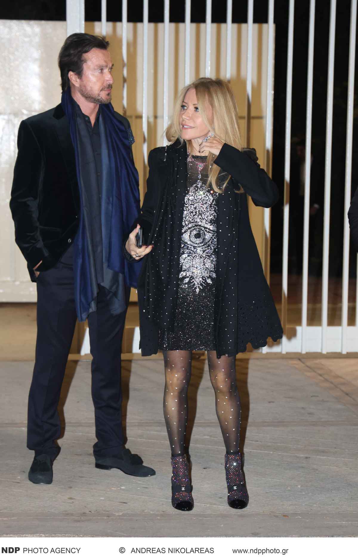 Χριστουγεννιάτικη δεξίωση της Γκίλφοϊλ στην πρεσβευτική κατοικία της – Πολιτικοί και επιχειρηματίες στο κάλεσμά της