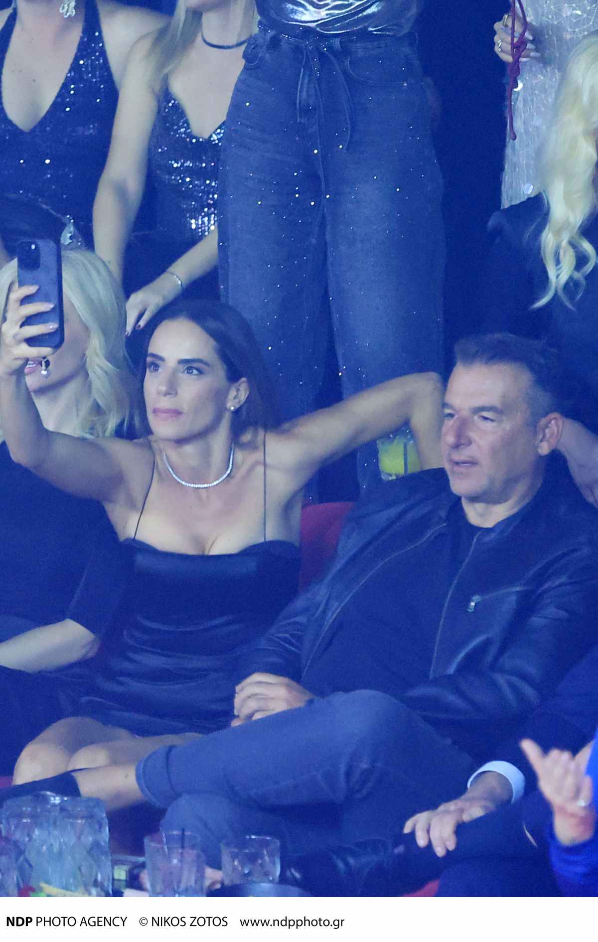 Λιάγκας - Αντωνά: Full in love στα μπουζούκια - Τα τρυφερά ενσταντανέ και η αγκαλιά (Φωτογραφίες)