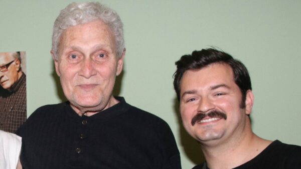 Ιωάννης Απέργης, Αλμπέρτο Εσκενάζη