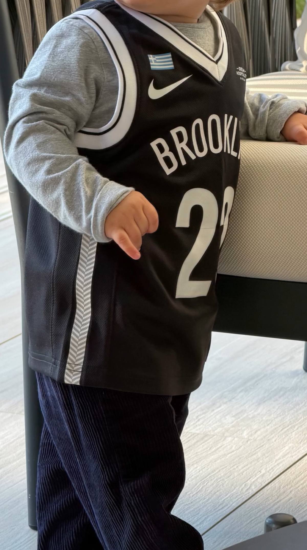 Η Αλέξανδρα Νίκα φωτογραφίζει τον γιο της