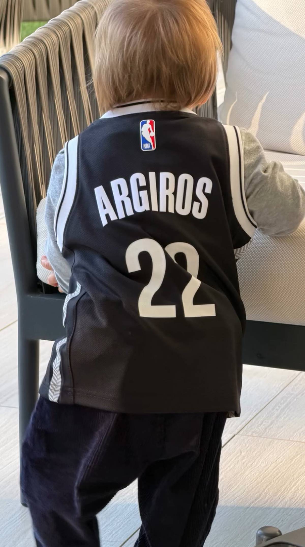 Η Αλέξανδρα Νίκα φωτογραφίζει τον γιο της