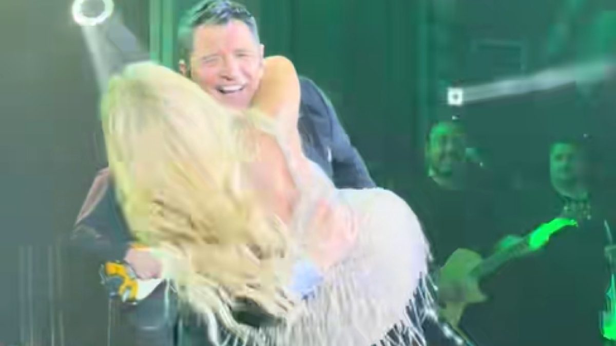 Σάκης Ρουβάς, Νατάσα Θεοδωρίδου παντελόνι