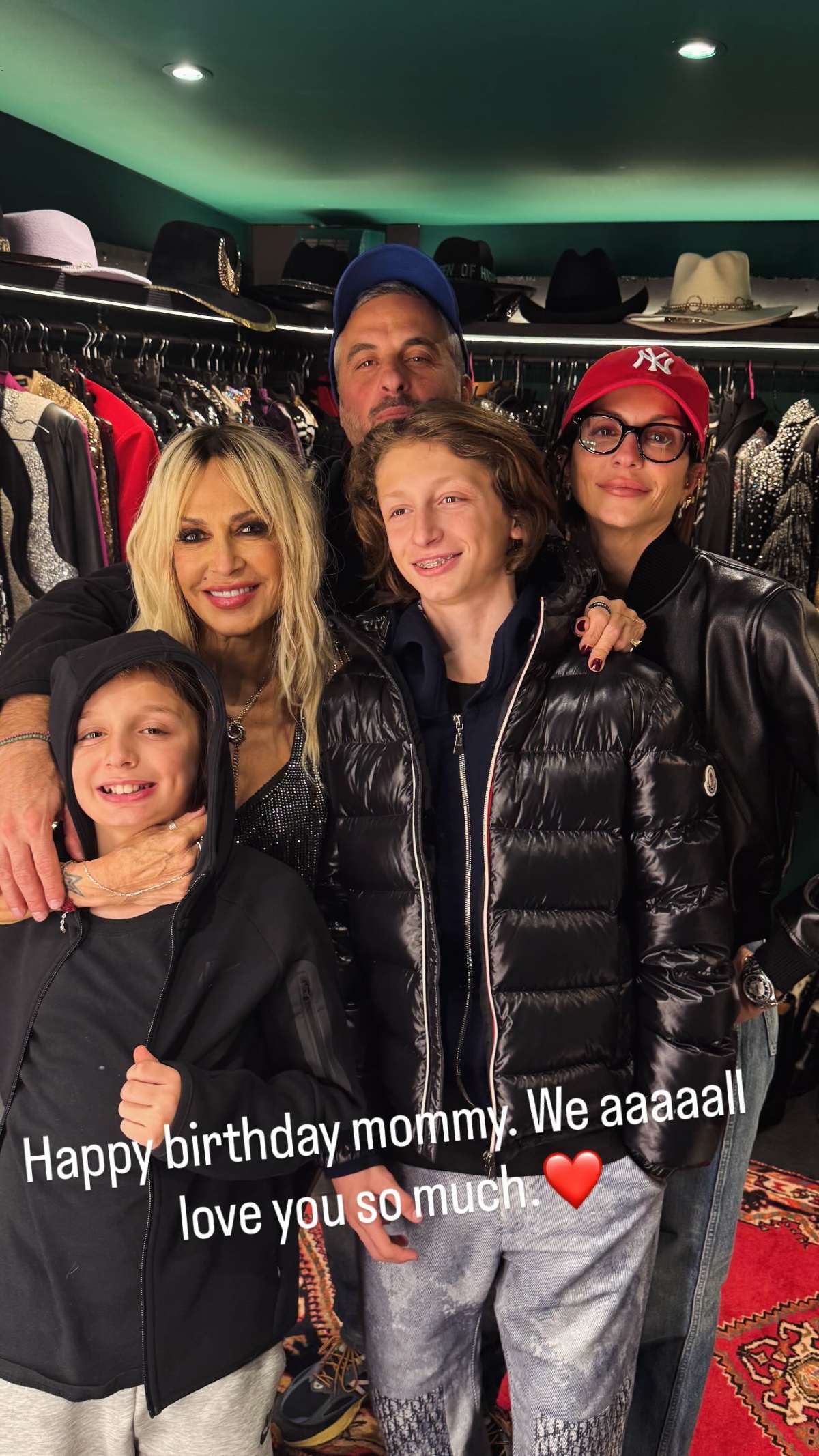 Γενέθλια για την Άννα Βίσση