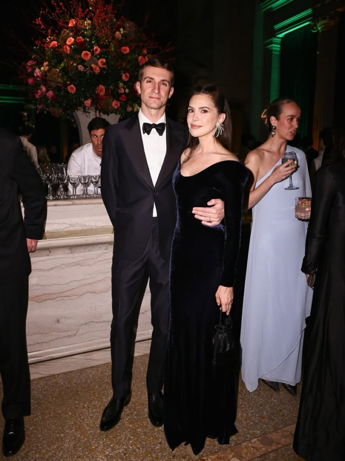 Σταύρος Νιάρχος, Ντάσα Ζούκοβα