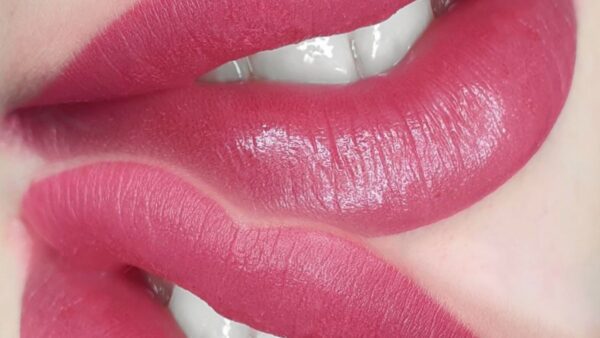 καλοσχηματισμένα χείλη