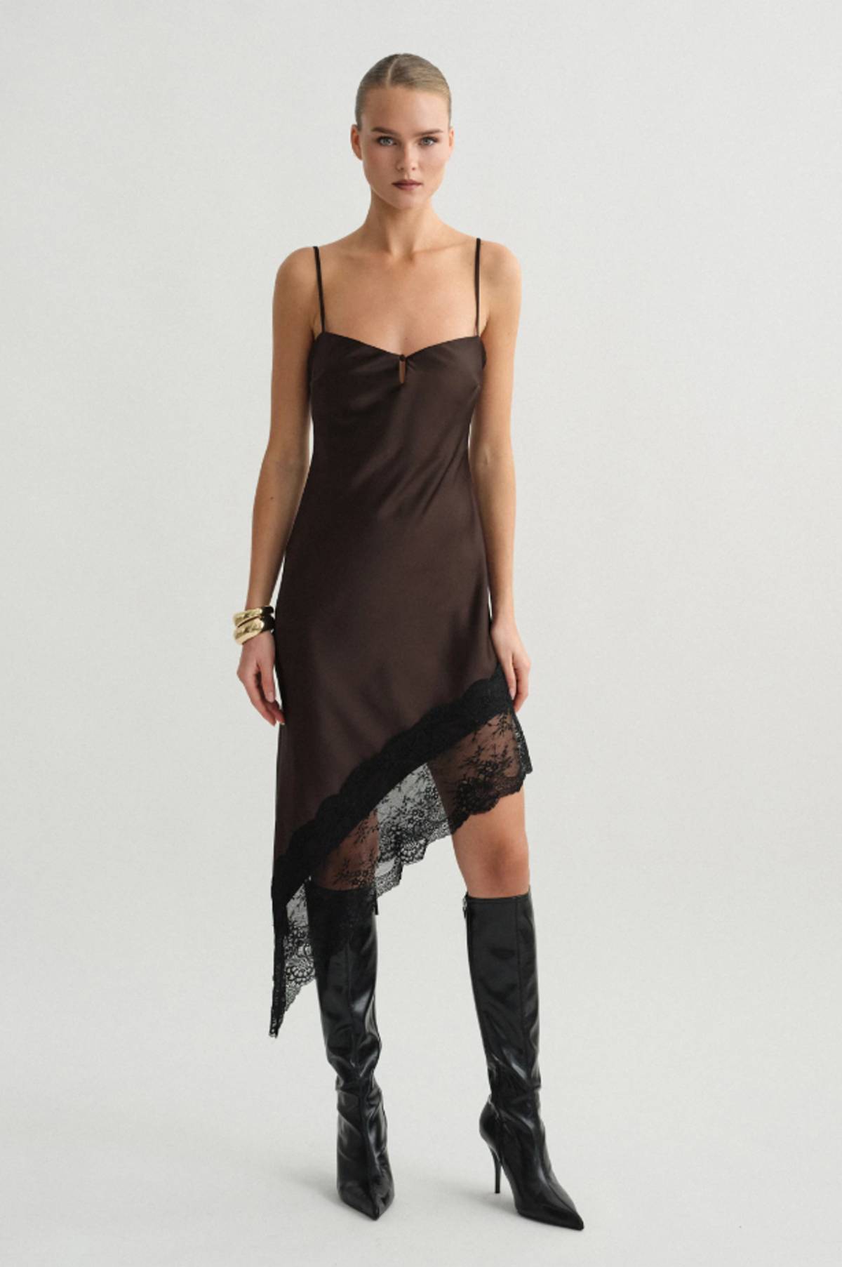 ασύμμετρο φόρεμα