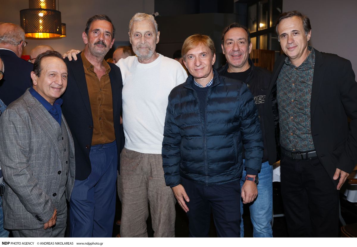Σπύρος Μπιμπίλας-Λεωνίδας Κακούρης-Αλμπέρτο Εσκενάζη-Μάκης Δελαπόρτας-Σωτήρης Καλυβάτσης-Σπύρος Πούλης