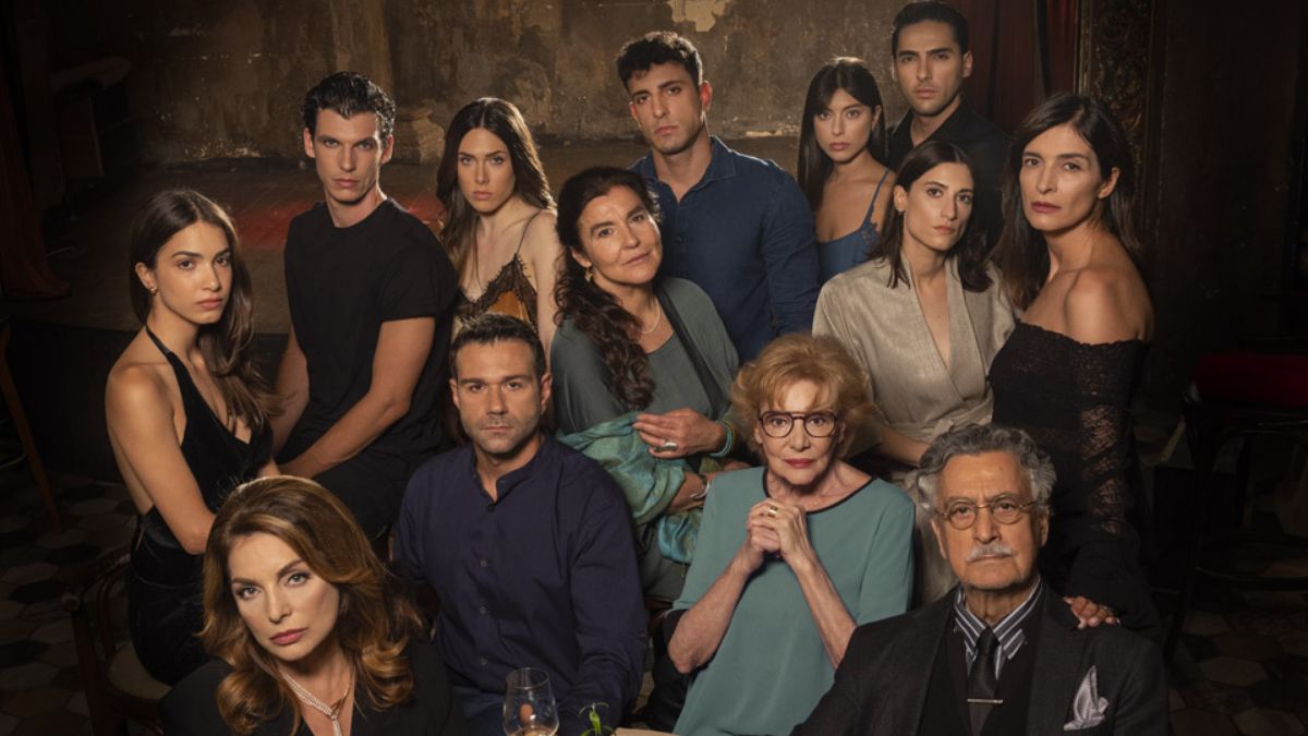 γη της ελιάς καστ