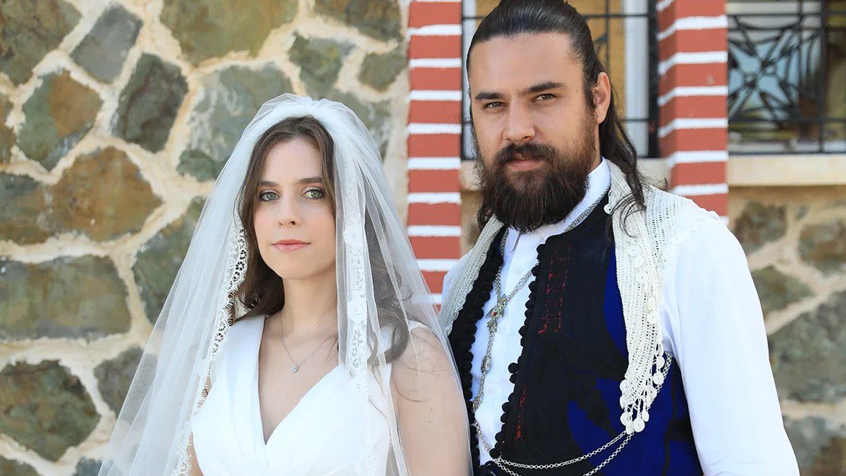 Η γη της ελιάς Παυλής Δάφνη