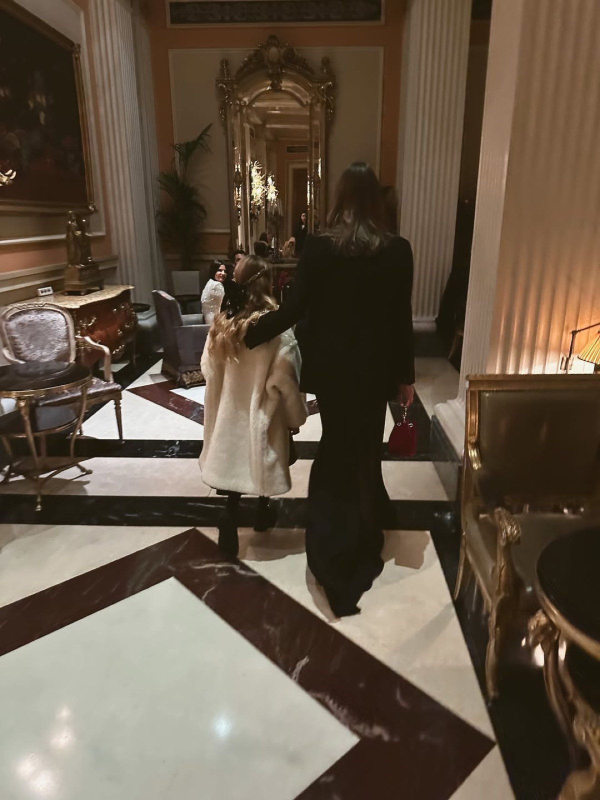 Βίκυ Καγιά κόρη