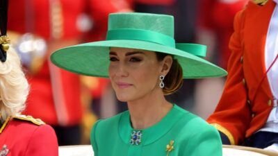 Glass Nails: Η βασιλική τάση στα νύχια - Εμπνευσμένη από την Κέιτ Μίντλετον