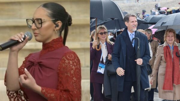 Η Klavdia και ο Παύλος Ντε Γκρες με την οικογένειά του