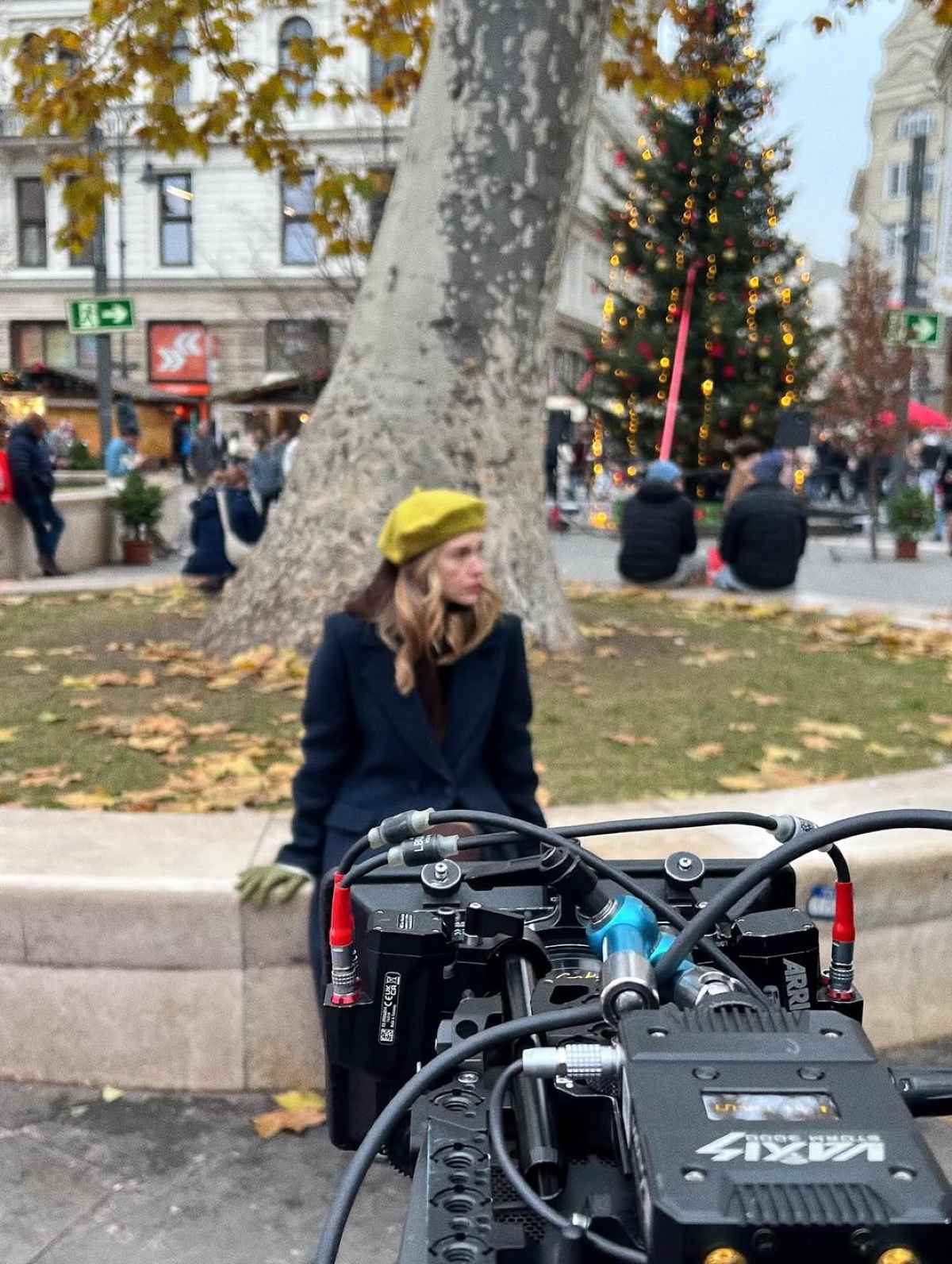 Η Κλέλια Ανδριολάτου και ο Χριστόφορος Παπακαλιάτης backstage Maestro