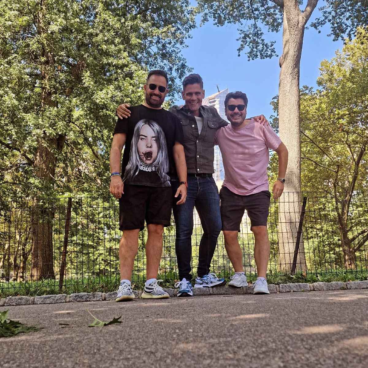 Κωνσταντάρας φίλοι