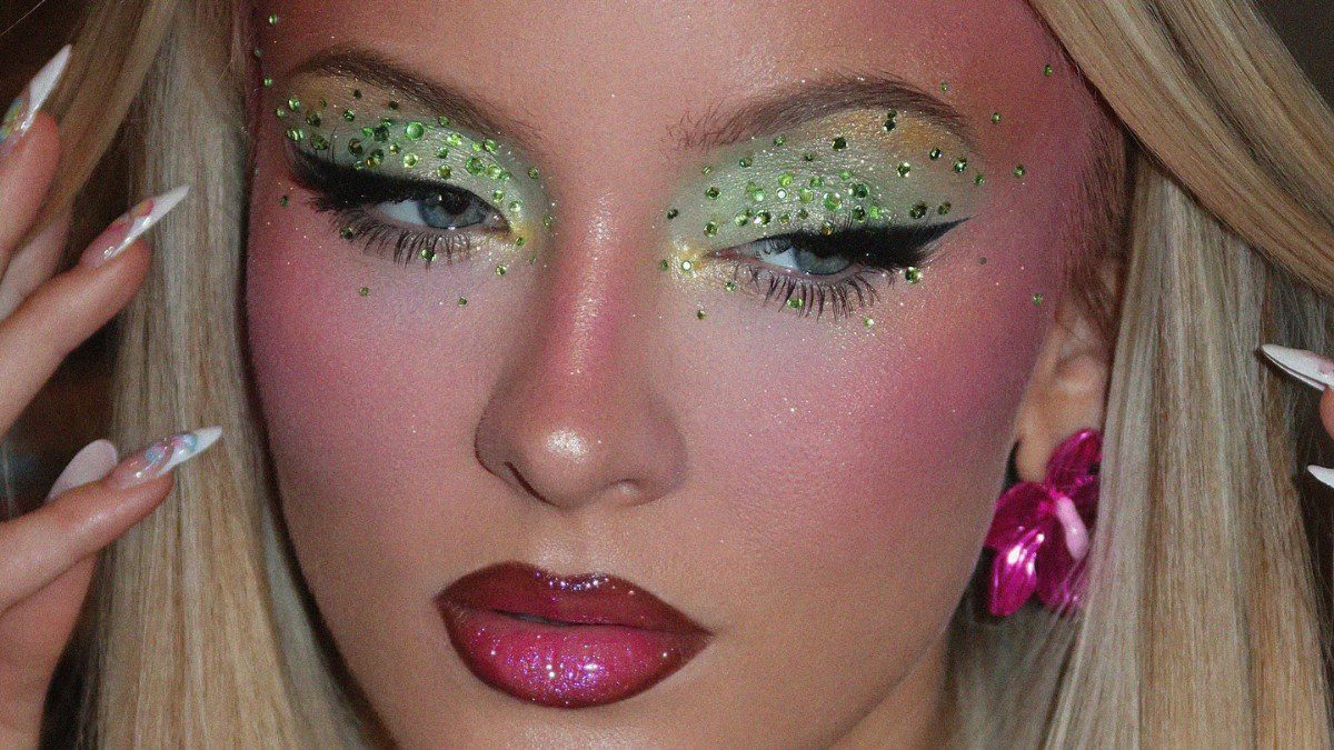 Beauty trends 2026: Οι παράξενες τάσεις που θα «παίξουν» τη νέα χρονιά