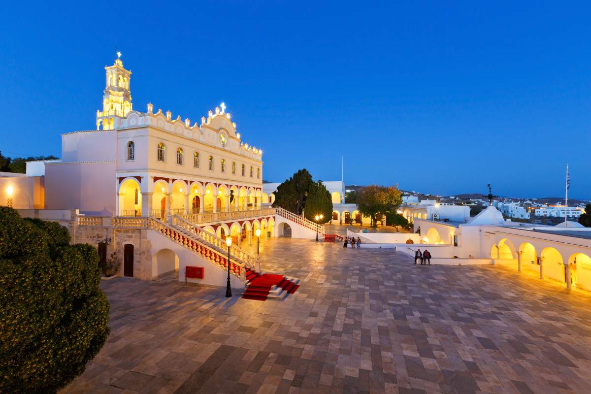 Μεγαλόχαρη Τήνος