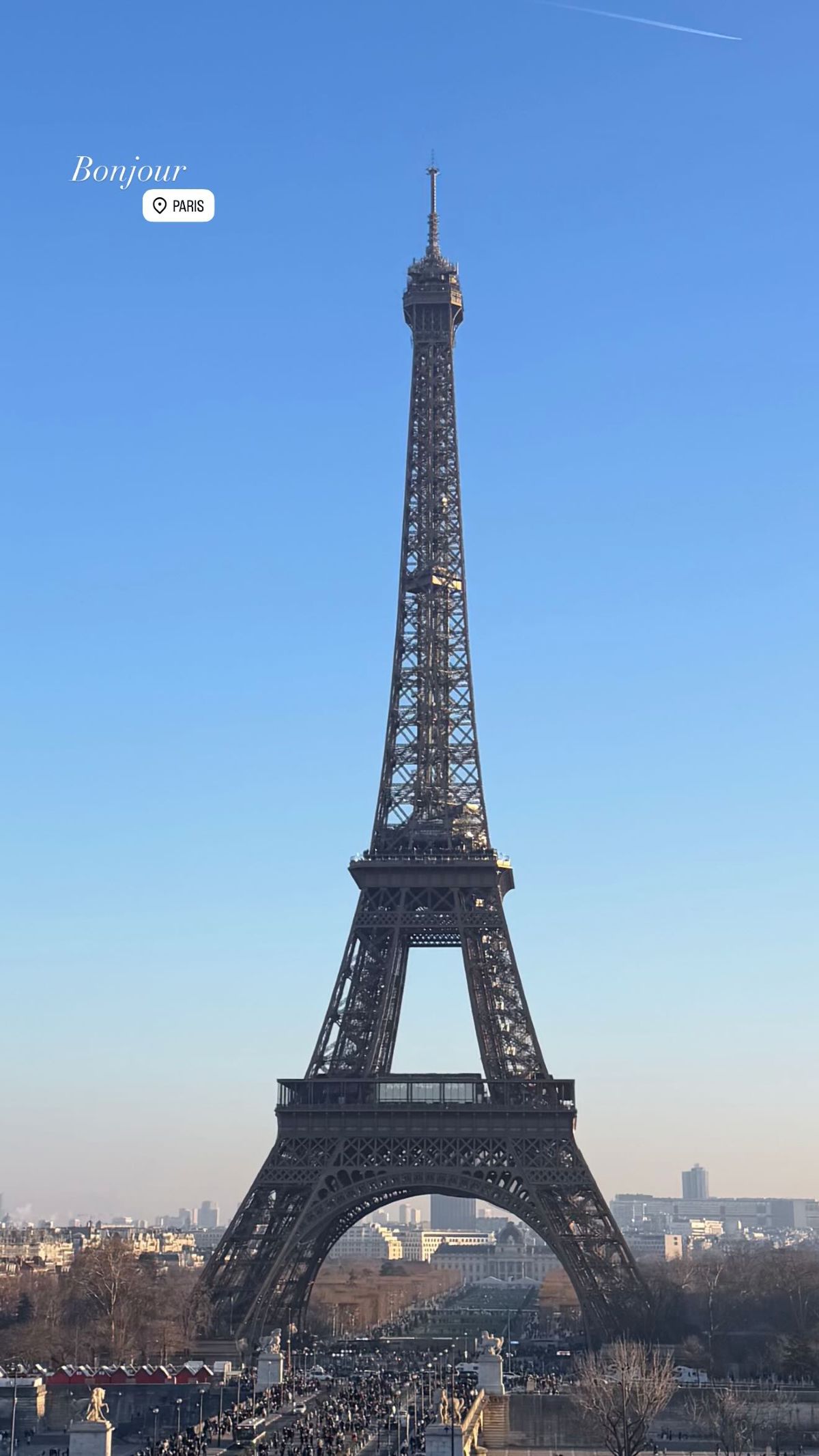 Η ανάρτηση της Ιωάννας Τούνη από το Παρίσι