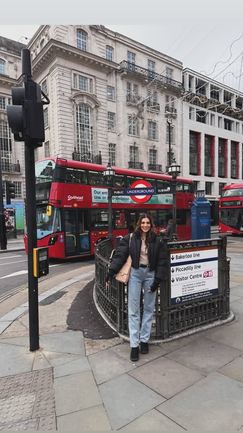 Σταματίνα Τσιμτσιλή: Στο Λονδίνο για λίγες ώρες (Φωτογραφίες)