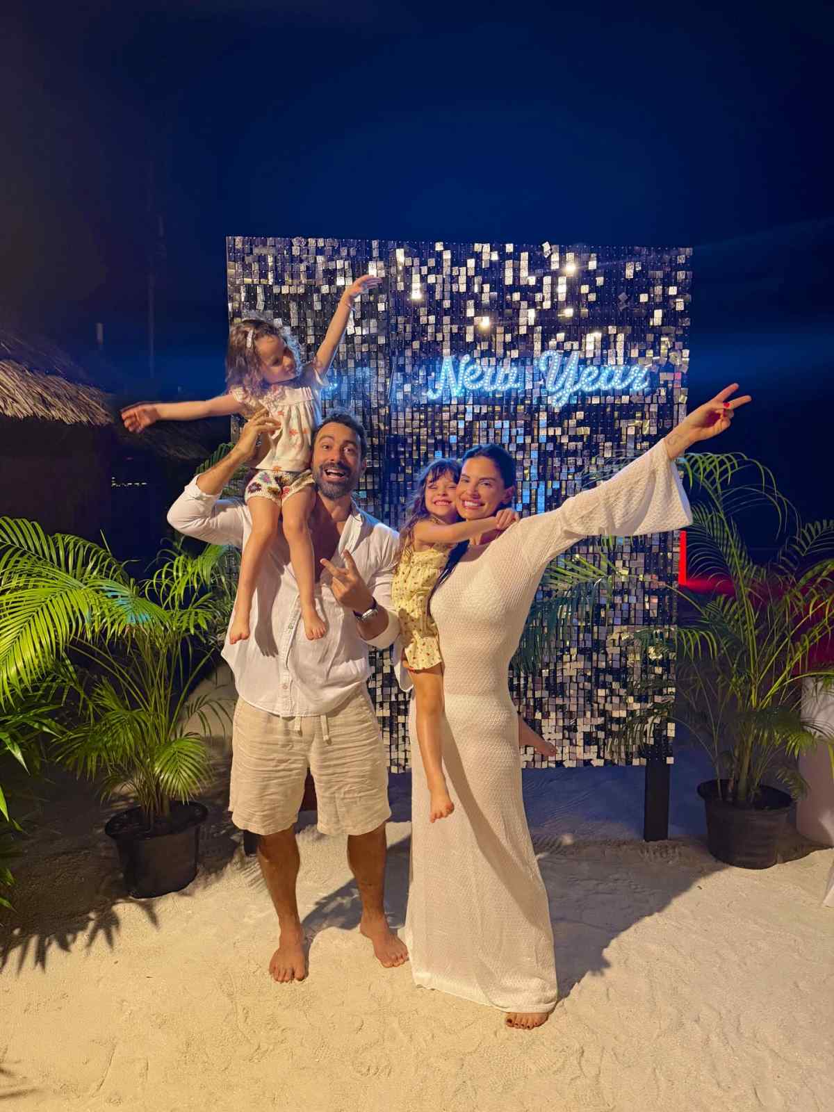 Η Χριστίνα Μπόμπα με τον Σάκη Τανιμανίδη στις Μαλδίβες