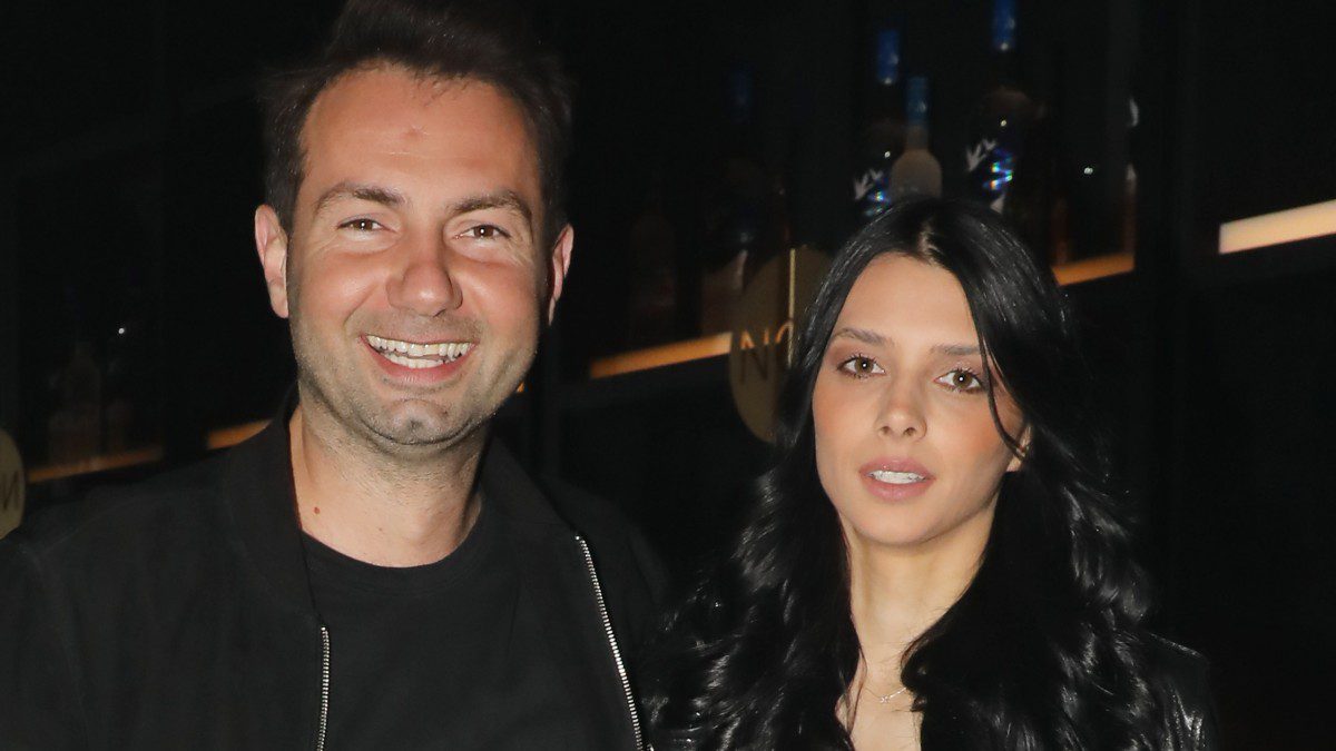 Παπάς Άννα Μπεζάν