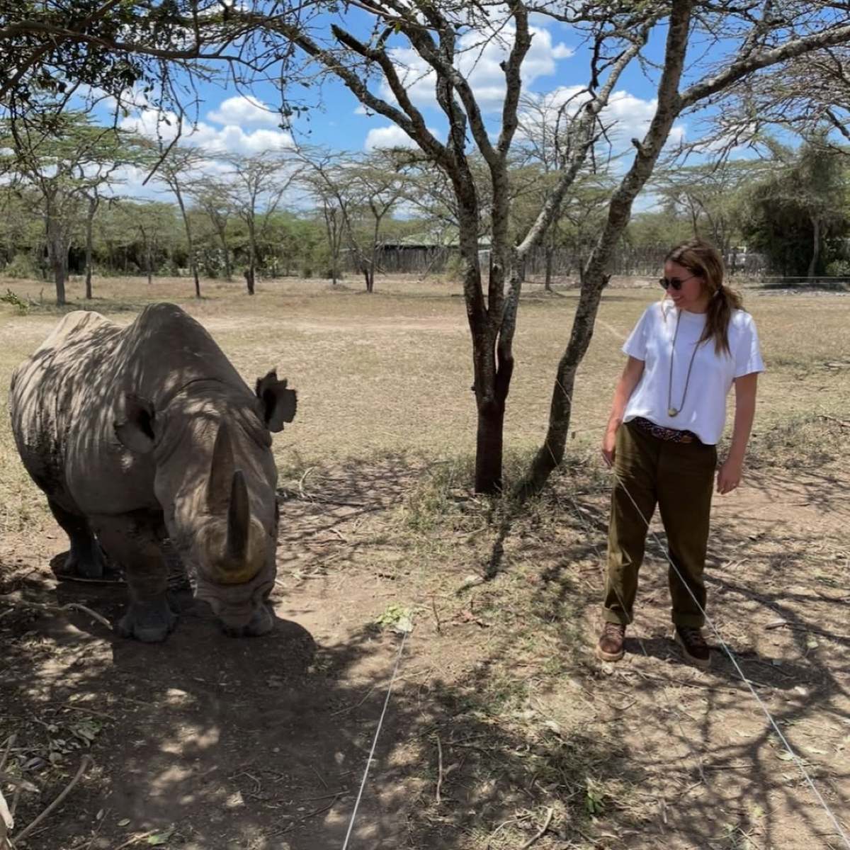 Ο Φίλιππος Ντε Γκρες και η Νίνα Φλορ στην Αφρική