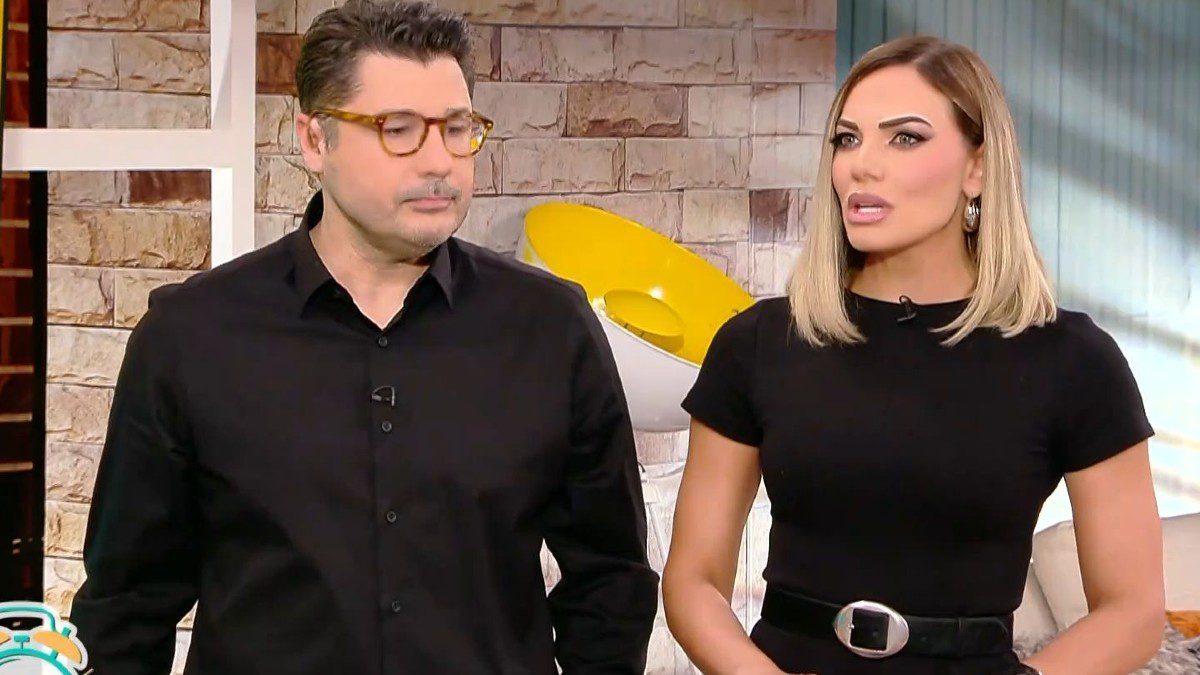 Λάμπρος Κωνσταντάρας, Ιωάννα Μαλέσκου