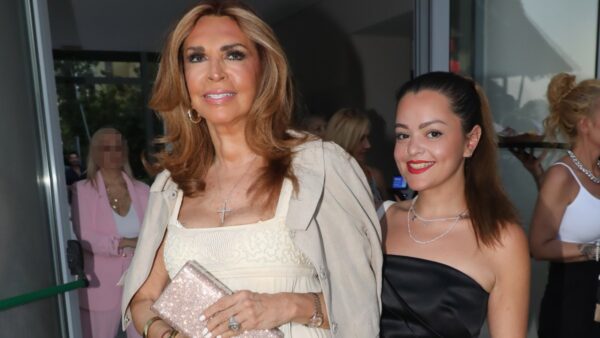 Η Μιμή Ντενίση με την κόρη της, Μαριτίνα