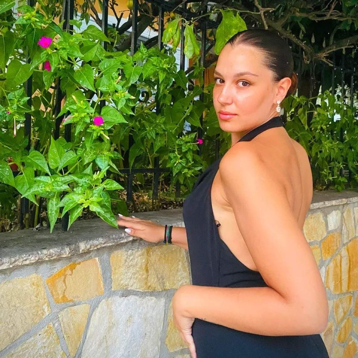 Η σύντροφος του Ιωάννη Ρέβη